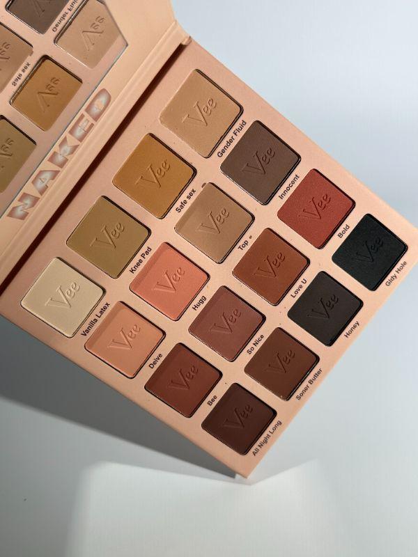 Naked 16 in 1 Eyeshadow Palette by Veebeauty