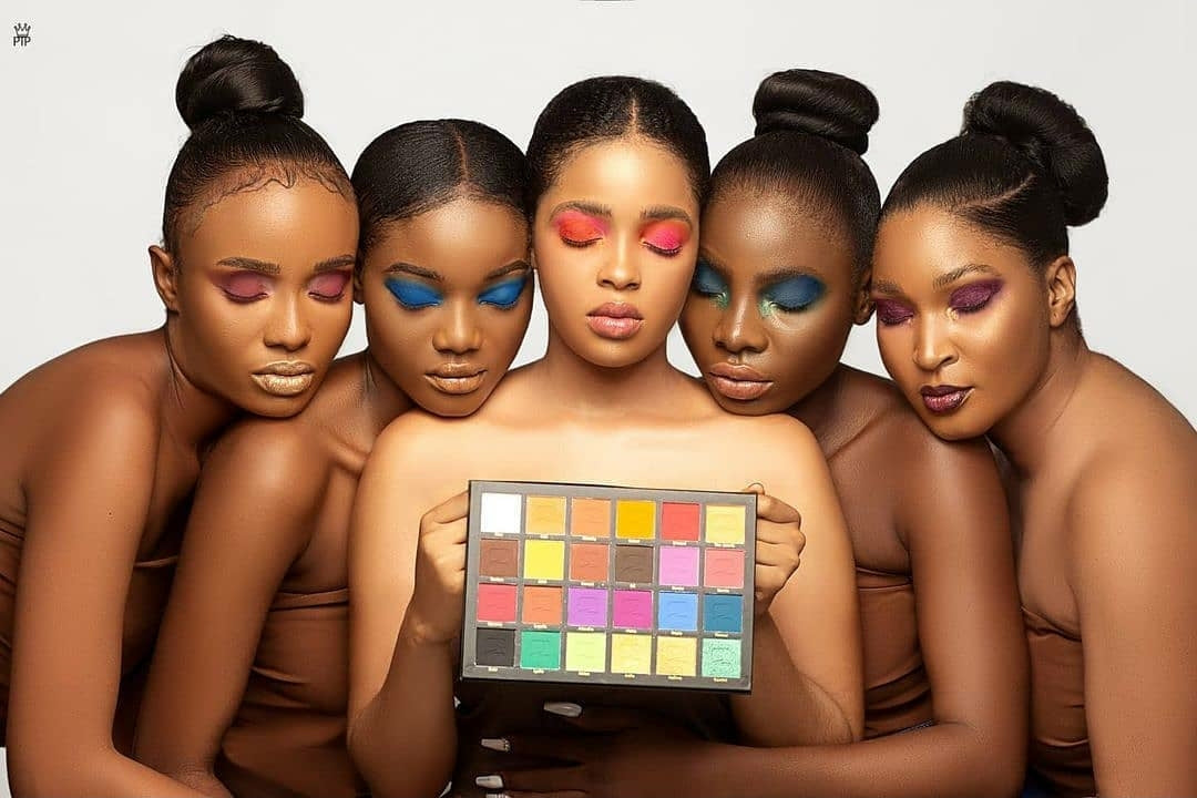 RIOS X ZIKEL Eyeshadow Pallete