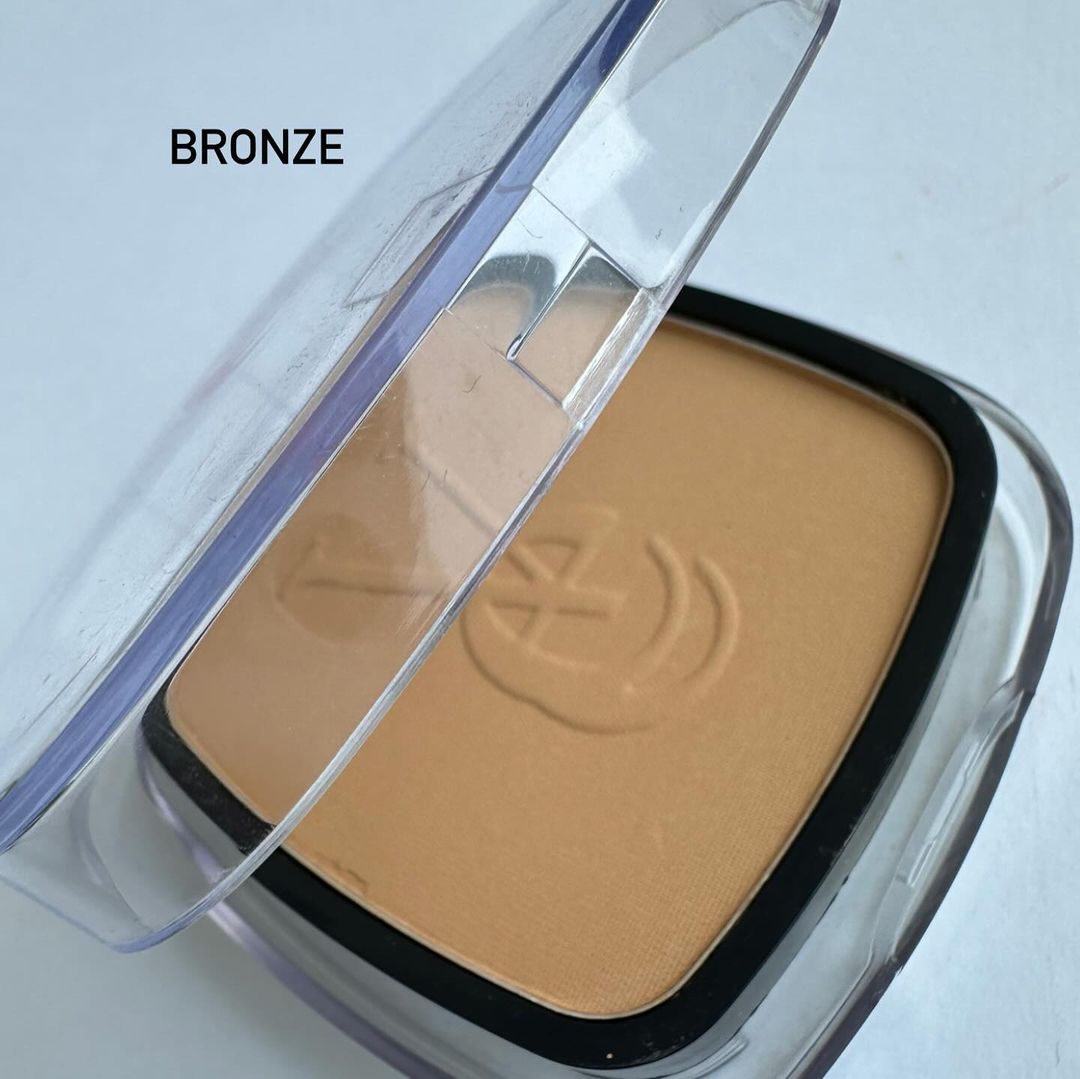 Stay Matte Powder by Veebeauty